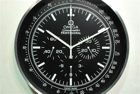 speedmaster clock time setting